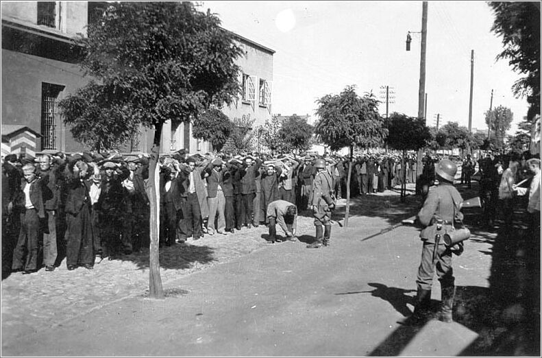 Round up of Jews in Czestochowa